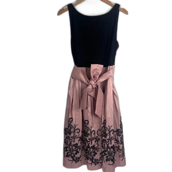 SLNY Black & Pink Sequin Floral Formal Dress Deep V Back Fit & Flare Size 14 - Picture 2 of 13